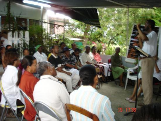 CENACLE  AGAPE